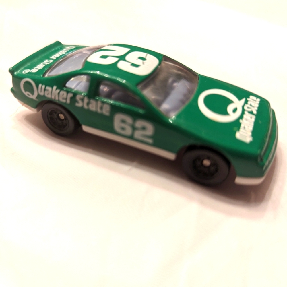 Brett Bodine #62 Quaker Stake Nascar 🔥 Hot Wheels Die Cast Toy Car RC